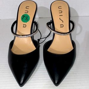 Unisa Yarie pump/heel with Crystal Accents